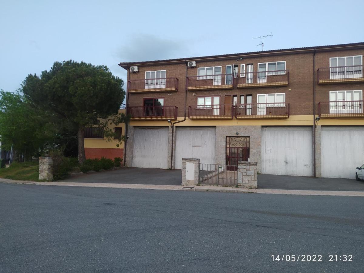 Piso Navas 2 Appartement Navas de San Antonio Buitenkant foto